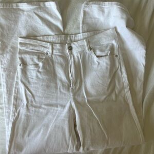 H&M WHITE STRAIGHT CUT JEANS | SIZE 10